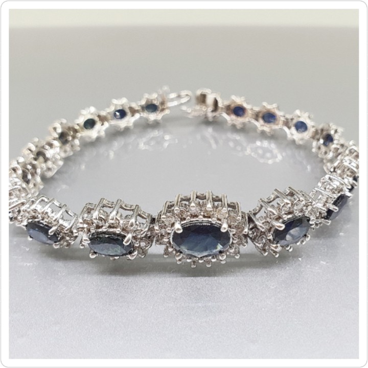 https://ekszeraukcio-ng-production-product.s3.eu-central-1.amazonaws.com/009f8d1f-0489-4ee8-908e-4b6c64128b30