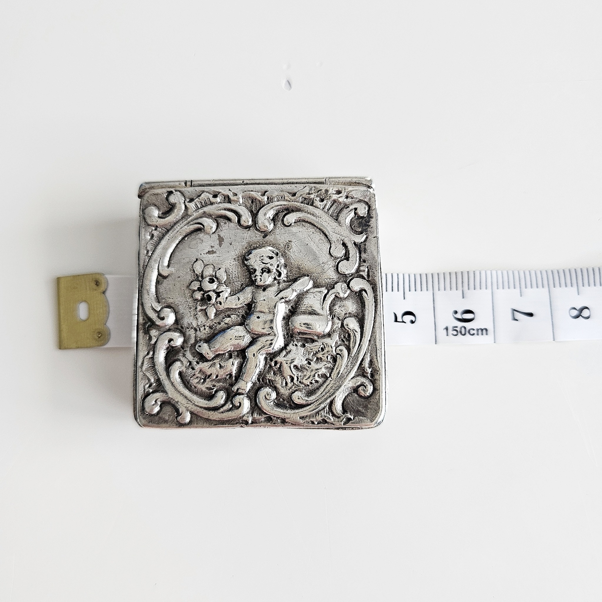 https://ekszeraukcio-ng-production-product.s3.eu-central-1.amazonaws.com/0190f683-b9a7-41ad-94ff-4e5d6a57bd83