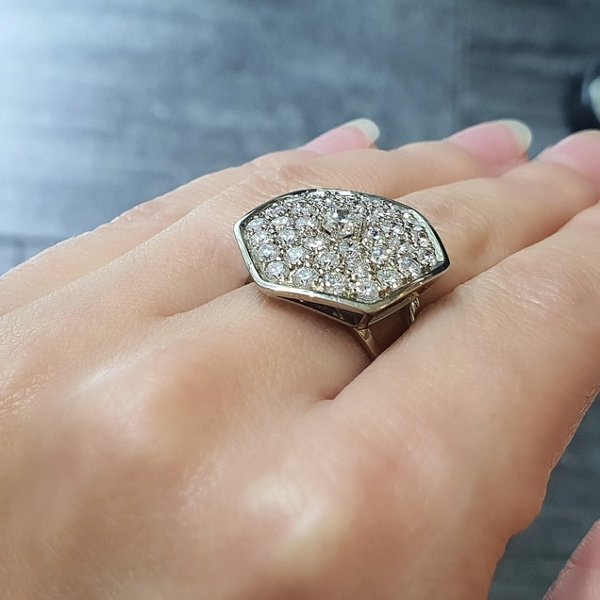 https://ekszeraukcio-ng-production-product.s3.eu-central-1.amazonaws.com/01a9afbf-4910-459f-912e-3b496984d616_thumbnail
