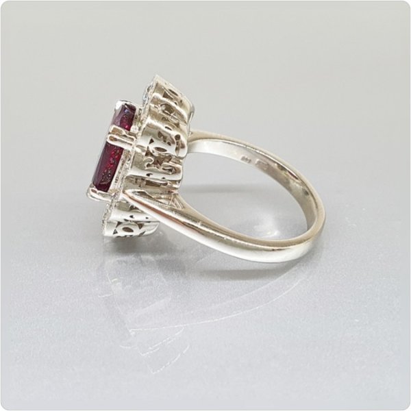 https://ekszeraukcio-ng-production-product.s3.eu-central-1.amazonaws.com/044c417b-a9eb-4954-9840-26e6a9036415_thumbnail