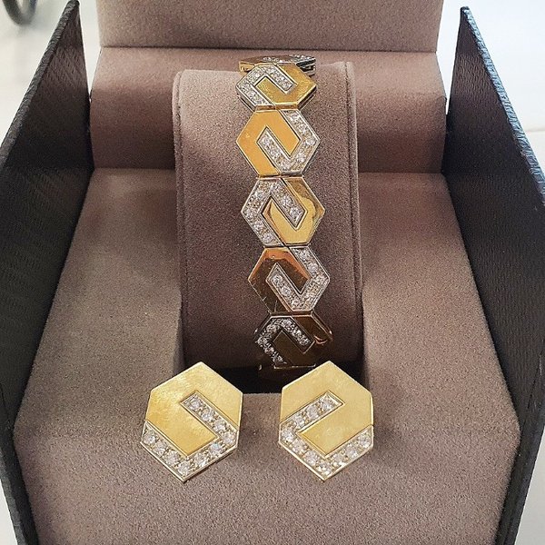 https://ekszeraukcio-ng-production-product.s3.eu-central-1.amazonaws.com/0525052f-01ed-4957-a069-2dc1dc2d703b_thumbnail