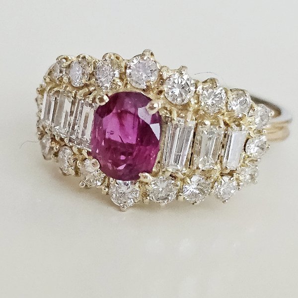 https://ekszeraukcio-ng-production-product.s3.eu-central-1.amazonaws.com/1293ef3e-f209-4a2d-9fe7-431e0e25b862_thumbnail