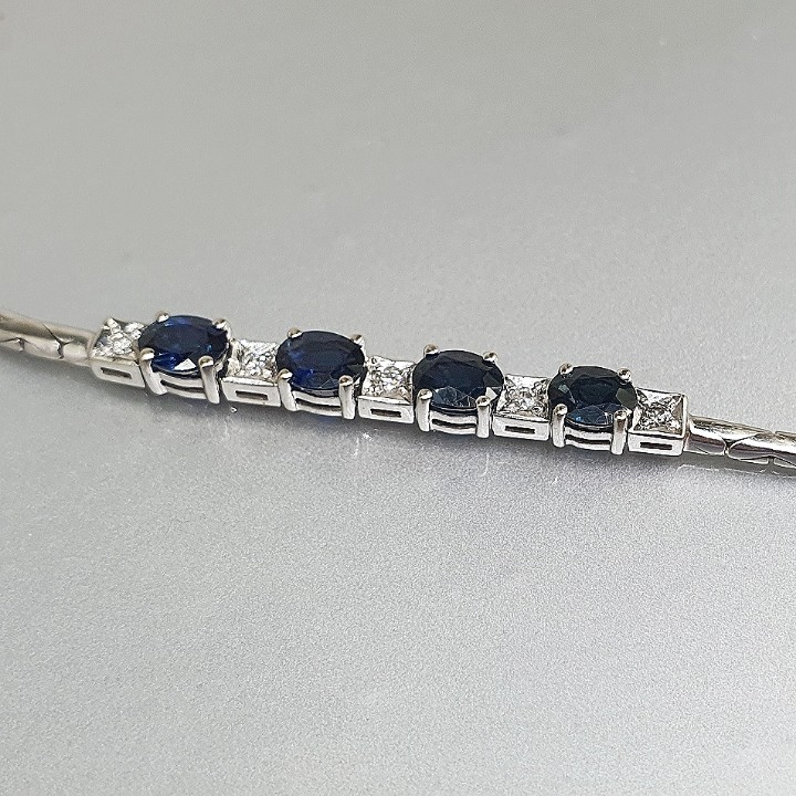 https://ekszeraukcio-ng-production-product.s3.eu-central-1.amazonaws.com/13360280-cec6-4a3b-9b1d-729ae57f17a8