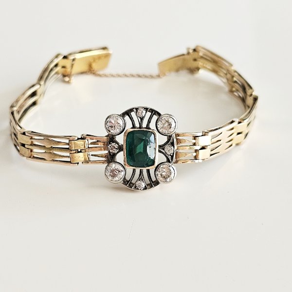 https://ekszeraukcio-ng-production-product.s3.eu-central-1.amazonaws.com/13bff74d-6f46-4f67-a5fc-8d3521b510ab_thumbnail