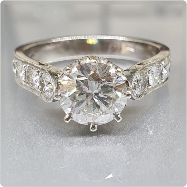 https://ekszeraukcio-ng-production-product.s3.eu-central-1.amazonaws.com/15ed46aa-0365-40b5-b4bb-ad85fb7e4a90_thumbnail