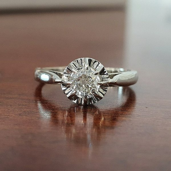 https://ekszeraukcio-ng-production-product.s3.eu-central-1.amazonaws.com/198efea2-b0c6-45eb-9296-aff0a810ee93_thumbnail
