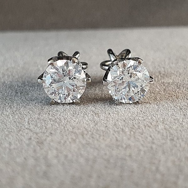 https://ekszeraukcio-ng-production-product.s3.eu-central-1.amazonaws.com/203915bc-34ff-4f29-af6e-2665e8a97d5c_thumbnail