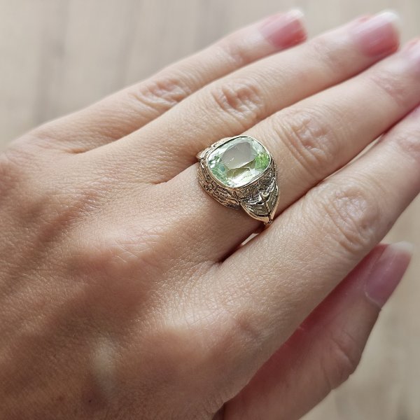 https://ekszeraukcio-ng-production-product.s3.eu-central-1.amazonaws.com/241147d0-d8ec-43a8-ae4f-76de11b243f7_thumbnail