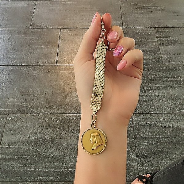 https://ekszeraukcio-ng-production-product.s3.eu-central-1.amazonaws.com/242d0325-dafe-44f0-85e1-fc8ec3be018e_thumbnail
