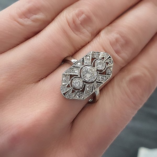 https://ekszeraukcio-ng-production-product.s3.eu-central-1.amazonaws.com/2a24f1ae-95fb-46fb-8417-ce250d5389dc_thumbnail