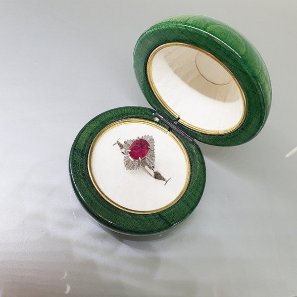 https://ekszeraukcio-ng-production-product.s3.eu-central-1.amazonaws.com/2b563ff4-0d44-4633-a68c-c4775ee8bee0_thumbnail