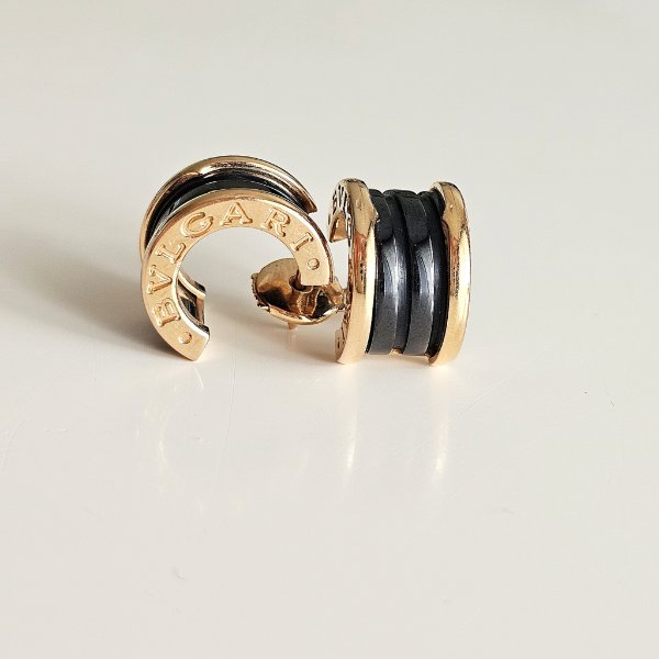 https://ekszeraukcio-ng-production-product.s3.eu-central-1.amazonaws.com/2bbfeea7-45aa-4fe3-bbb8-e481a315a640_thumbnail