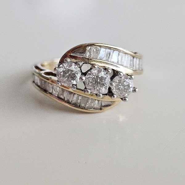 https://ekszeraukcio-ng-production-product.s3.eu-central-1.amazonaws.com/2c87d06b-099c-4ba6-aae5-72e6160549c6_thumbnail