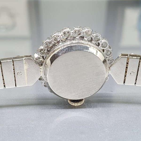 https://ekszeraukcio-ng-production-product.s3.eu-central-1.amazonaws.com/2f540c02-7bb8-4f4c-9abd-1961822bf5ca_thumbnail