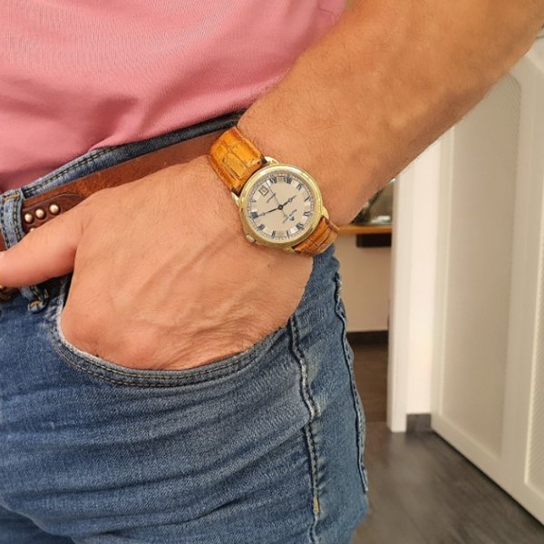https://ekszeraukcio-ng-production-product.s3.eu-central-1.amazonaws.com/315e9ccb-e51a-4920-9e27-56e5c2a217af_thumbnail