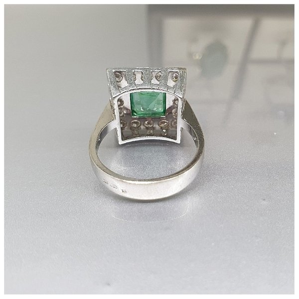 https://ekszeraukcio-ng-production-product.s3.eu-central-1.amazonaws.com/31717e3e-2135-482a-aef3-79f48a48ea0d_thumbnail