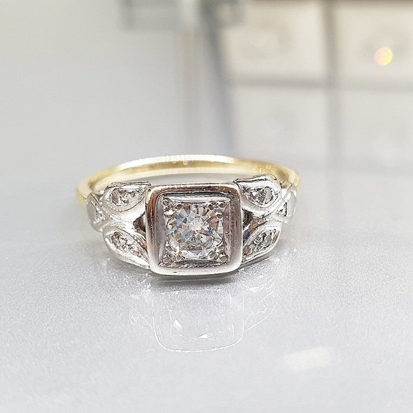 https://ekszeraukcio-ng-production-product.s3.eu-central-1.amazonaws.com/33107d95-17ab-4523-95d1-0588ba2f74b5_thumbnail