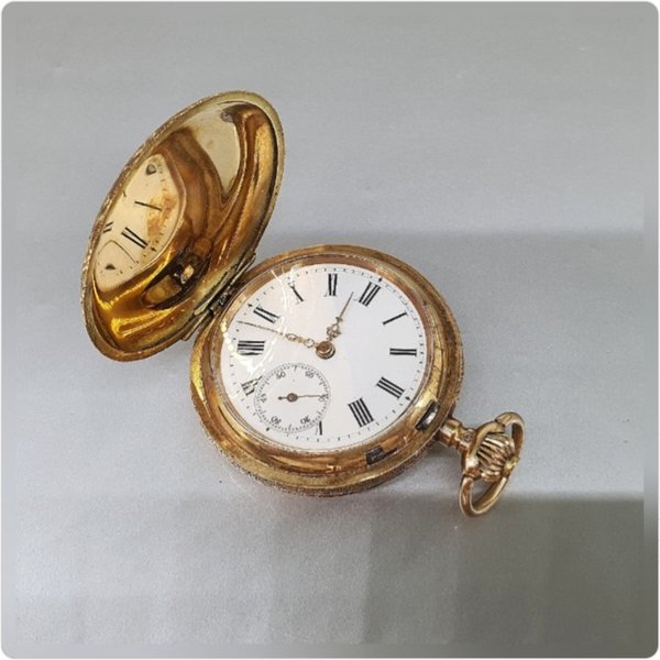https://ekszeraukcio-ng-production-product.s3.eu-central-1.amazonaws.com/3535fc47-9f6e-4cfe-8a43-3a088866bea8_thumbnail