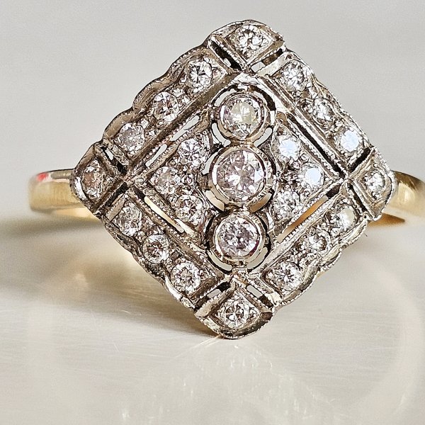 https://ekszeraukcio-ng-production-product.s3.eu-central-1.amazonaws.com/3c7ec219-4860-44b4-922c-bc990104a7b8_thumbnail