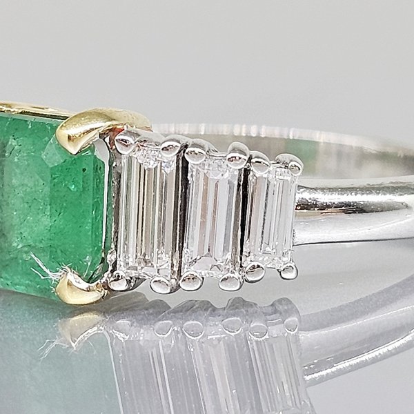 https://ekszeraukcio-ng-production-product.s3.eu-central-1.amazonaws.com/3ea0b3fe-b6a9-45a9-9c40-a84b66479bd1_thumbnail