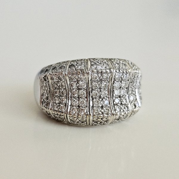 https://ekszeraukcio-ng-production-product.s3.eu-central-1.amazonaws.com/3f9b8a8e-e9ae-4bf6-9178-ac3825027625_thumbnail
