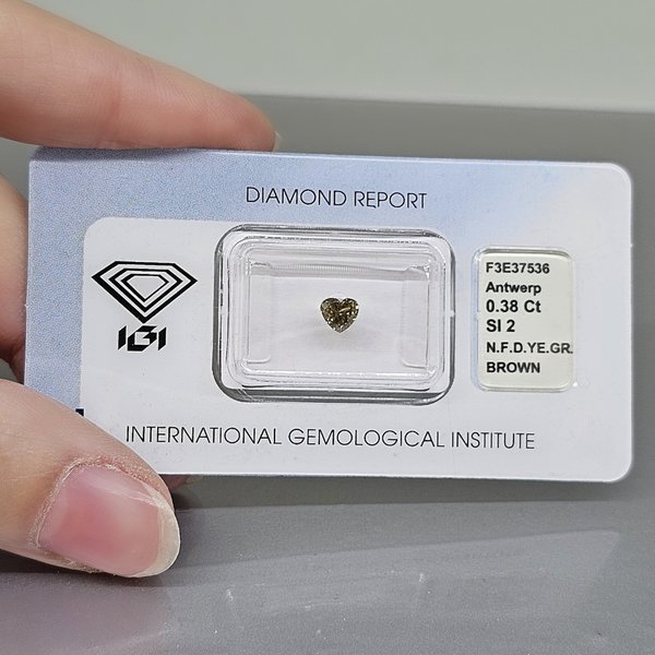 https://ekszeraukcio-ng-production-product.s3.eu-central-1.amazonaws.com/3fcd778d-f813-4df8-9954-c810a9289eeb_thumbnail