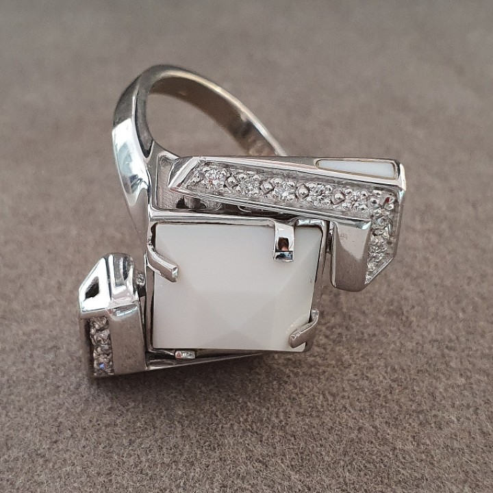 https://ekszeraukcio-ng-production-product.s3.eu-central-1.amazonaws.com/488393a4-04c3-4dfe-9002-22ec8d07f8f0