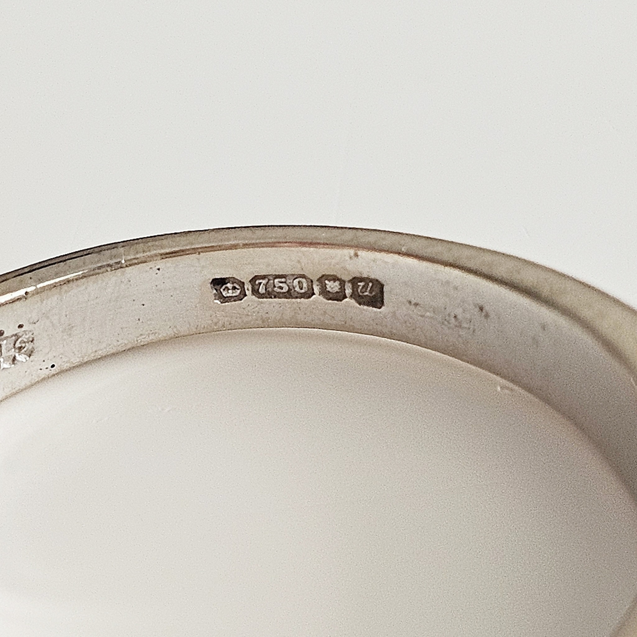 https://ekszeraukcio-ng-production-product.s3.eu-central-1.amazonaws.com/4ab020e7-5efc-4857-a9c5-3e294cd2e0bc