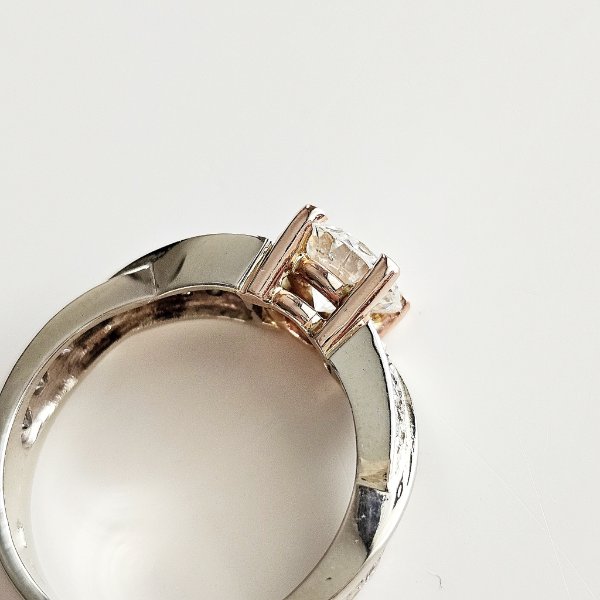 https://ekszeraukcio-ng-production-product.s3.eu-central-1.amazonaws.com/4d22603e-1137-43ff-b678-acdd263204c4_thumbnail