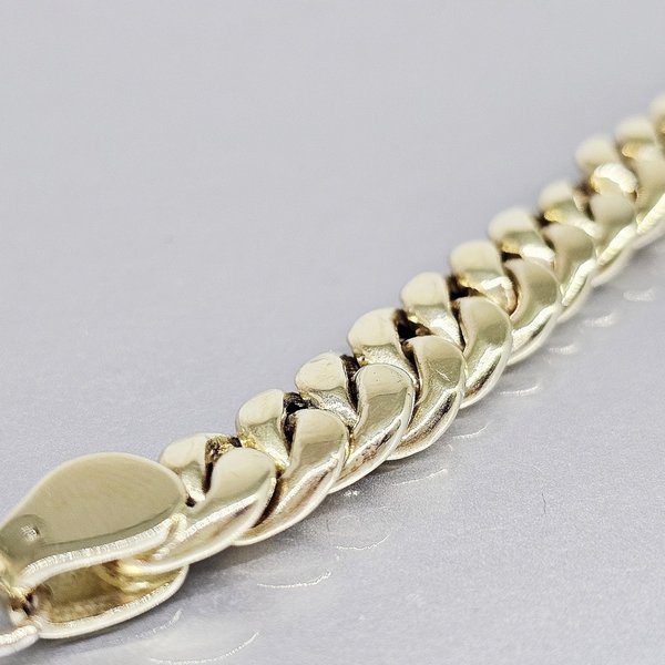 https://ekszeraukcio-ng-production-product.s3.eu-central-1.amazonaws.com/4dc066b1-836d-4097-8ac4-339e476d9280_thumbnail