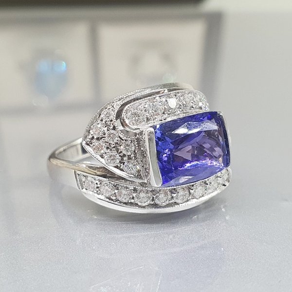 https://ekszeraukcio-ng-production-product.s3.eu-central-1.amazonaws.com/52e5cf5d-e41b-4655-95e5-c4bfeeeedcef_thumbnail