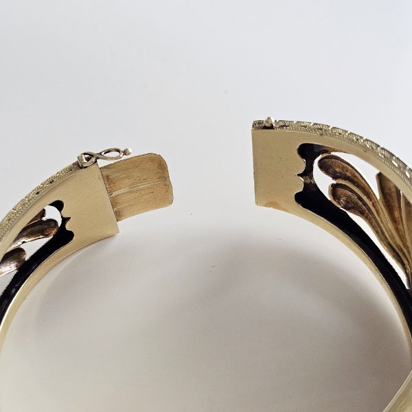https://ekszeraukcio-ng-production-product.s3.eu-central-1.amazonaws.com/5a761570-10f2-4708-8a46-2e05052de1df_thumbnail