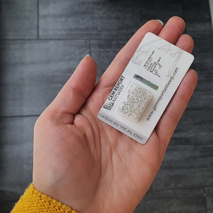 https://ekszeraukcio-ng-production-product.s3.eu-central-1.amazonaws.com/5bb6a7b1-ad59-4208-9a8d-0543809de34c