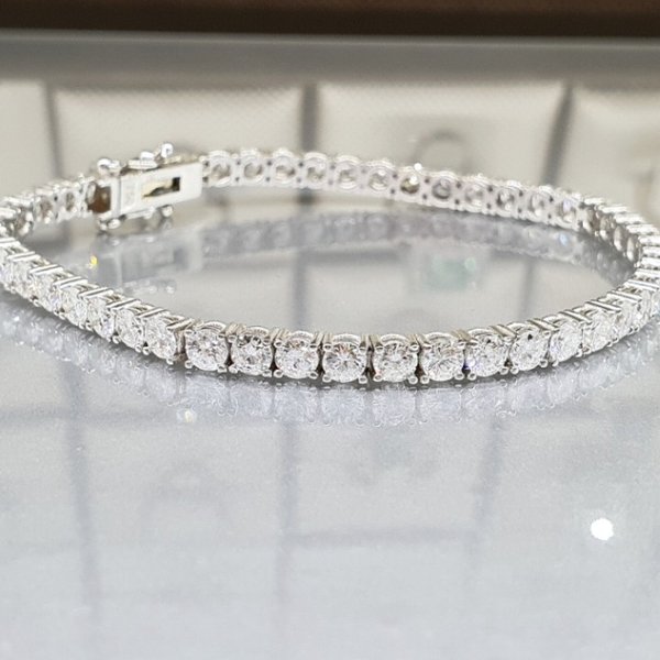 https://ekszeraukcio-ng-production-product.s3.eu-central-1.amazonaws.com/5bbe2f12-eda1-4131-bb38-dc243f88b060_thumbnail
