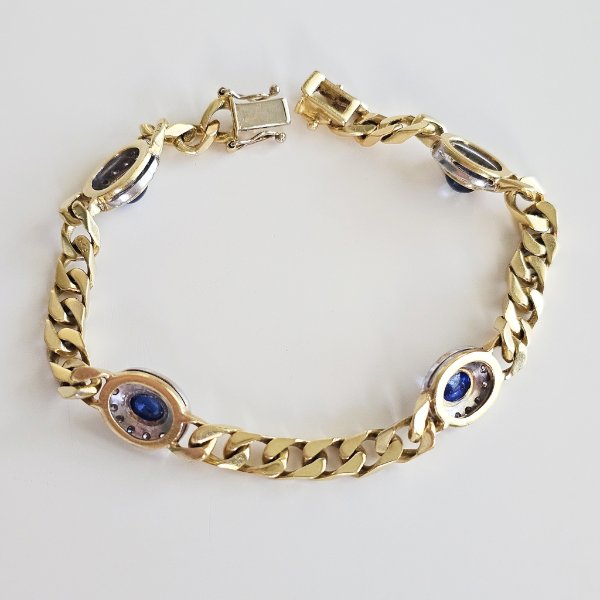 https://ekszeraukcio-ng-production-product.s3.eu-central-1.amazonaws.com/5f25e4ec-ec21-4c0b-a54f-81a5b23db646_thumbnail