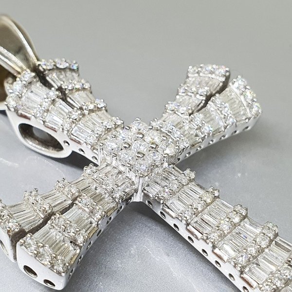 https://ekszeraukcio-ng-production-product.s3.eu-central-1.amazonaws.com/64124159-b2c5-4eac-83ed-ac7780e5b27d_thumbnail