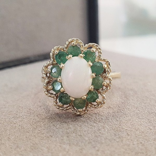 https://ekszeraukcio-ng-production-product.s3.eu-central-1.amazonaws.com/6a155581-c714-4b50-8e43-ac0d6303188b_thumbnail