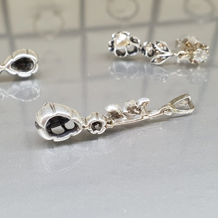 https://ekszeraukcio-ng-production-product.s3.eu-central-1.amazonaws.com/6a294586-b923-4b28-be81-6346b2f6e760