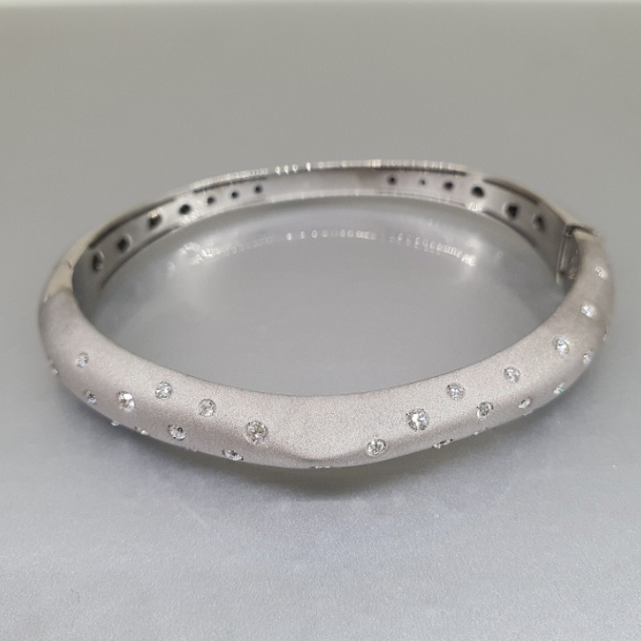 https://ekszeraukcio-ng-production-product.s3.eu-central-1.amazonaws.com/6b3dfc06-6ec8-49be-a3c8-922f57a217ea
