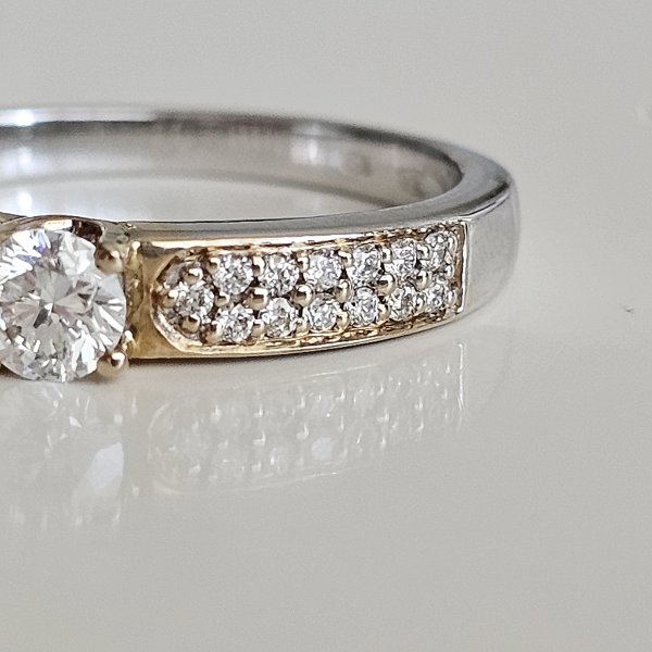 https://ekszeraukcio-ng-production-product.s3.eu-central-1.amazonaws.com/6c35c6de-1de5-4fa0-b89b-975173362337_thumbnail
