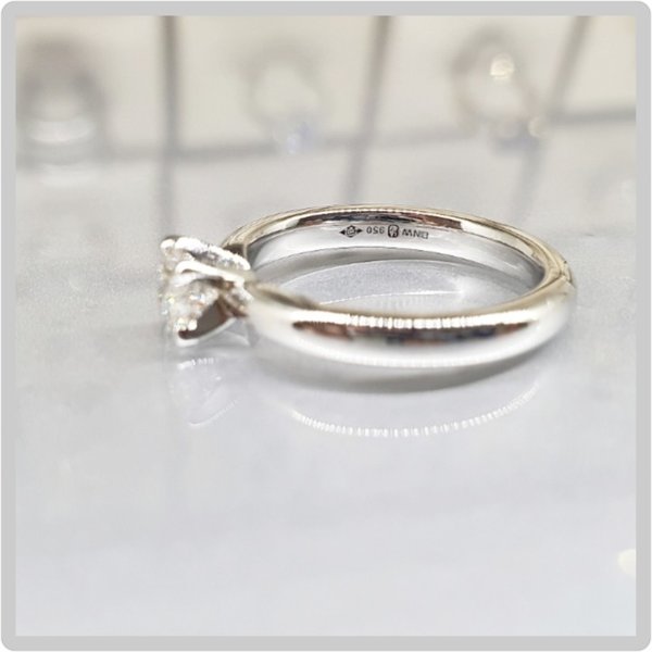 https://ekszeraukcio-ng-production-product.s3.eu-central-1.amazonaws.com/70acc0bd-41a4-4190-900e-4720b1b5db2d_thumbnail