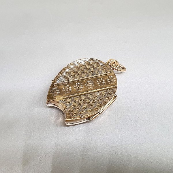 https://ekszeraukcio-ng-production-product.s3.eu-central-1.amazonaws.com/7249f90b-6227-431a-8001-2ab8031744aa_thumbnail