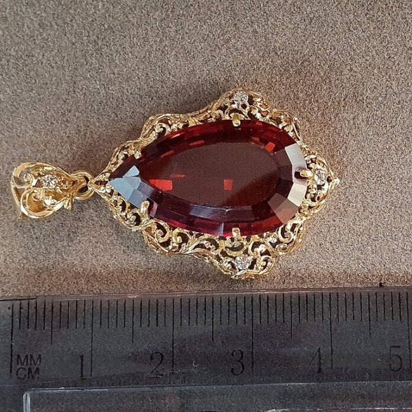 https://ekszeraukcio-ng-production-product.s3.eu-central-1.amazonaws.com/7340f0a1-99d1-42f8-8b9f-fd92f326c5c5_thumbnail