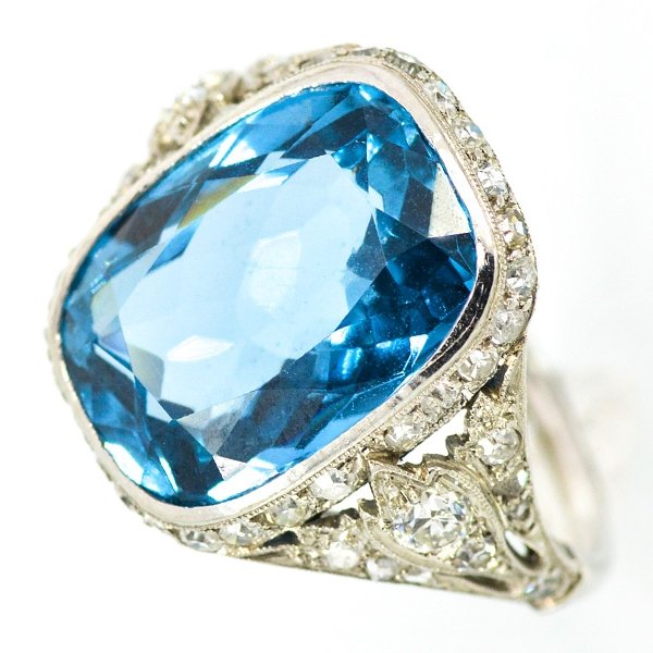 https://ekszeraukcio-ng-production-product.s3.eu-central-1.amazonaws.com/73c2fab0-82a6-4f8b-b4bf-5eaafa23366e_thumbnail