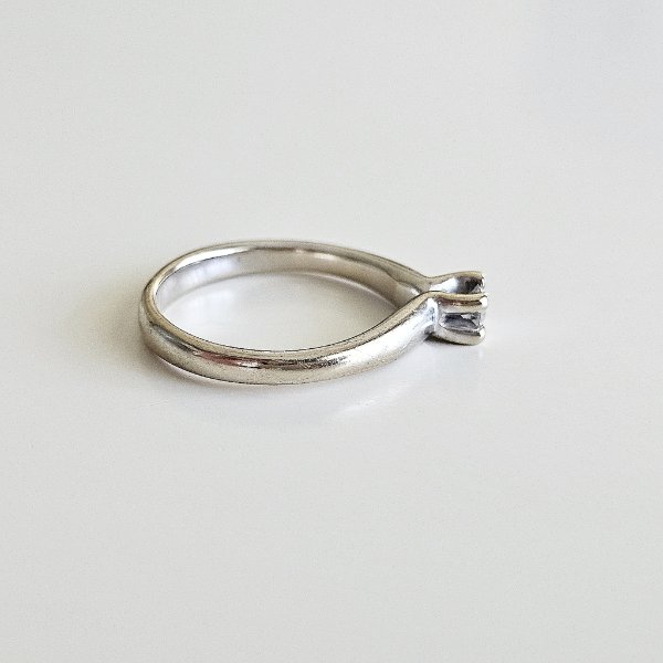 https://ekszeraukcio-ng-production-product.s3.eu-central-1.amazonaws.com/7477922a-53d5-4e51-85a9-8269dc428ba7_thumbnail