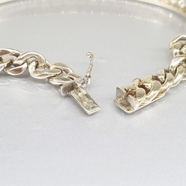 https://ekszeraukcio-ng-production-product.s3.eu-central-1.amazonaws.com/74f4f429-98a1-459c-a5b4-4d36b3bdbf68_thumbnail