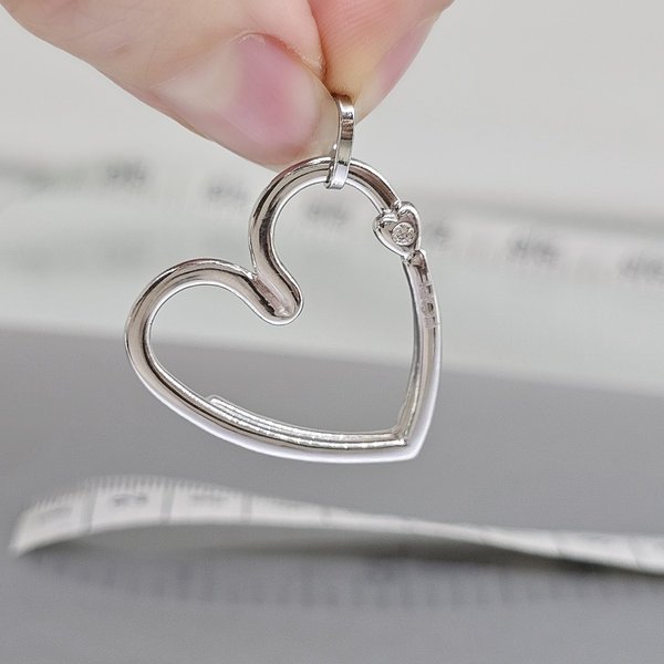 https://ekszeraukcio-ng-production-product.s3.eu-central-1.amazonaws.com/8a5e6d3b-a99a-446b-b926-3a657ebad555_thumbnail