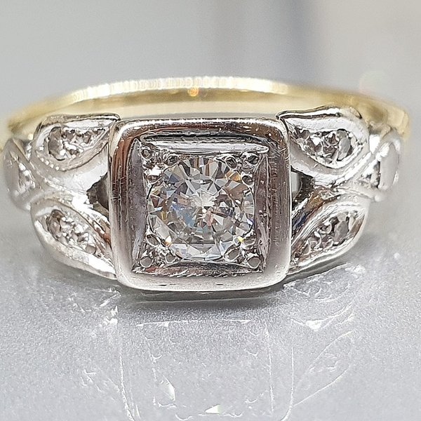 https://ekszeraukcio-ng-production-product.s3.eu-central-1.amazonaws.com/955689bb-d2cf-4af3-92cb-6c131be8c284_thumbnail