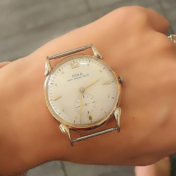 https://ekszeraukcio-ng-production-product.s3.eu-central-1.amazonaws.com/9abca0ac-8fc5-4f07-9239-57ef89b3ee2f_thumbnail