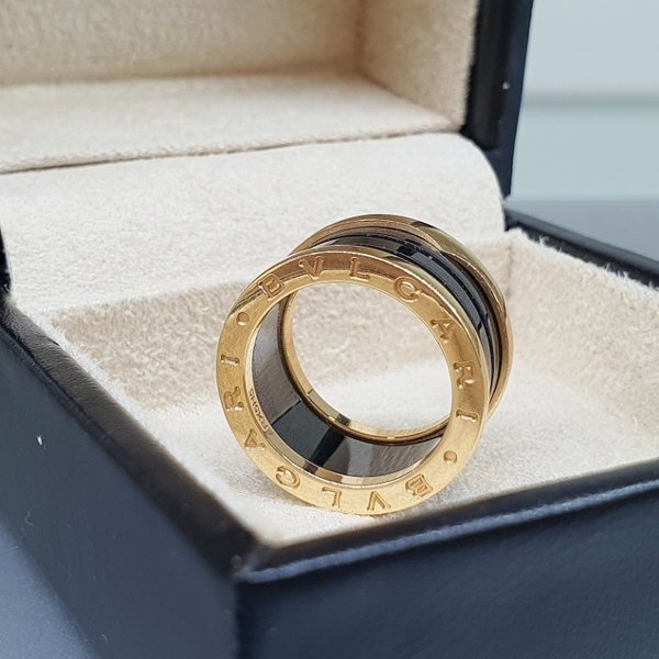 https://ekszeraukcio-ng-production-product.s3.eu-central-1.amazonaws.com/9b6f4bfa-dcc7-4311-b03e-99c52085f550_thumbnail